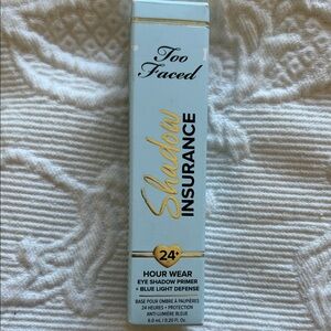 Too faced shadow insurance 24 hour wear primer I protection